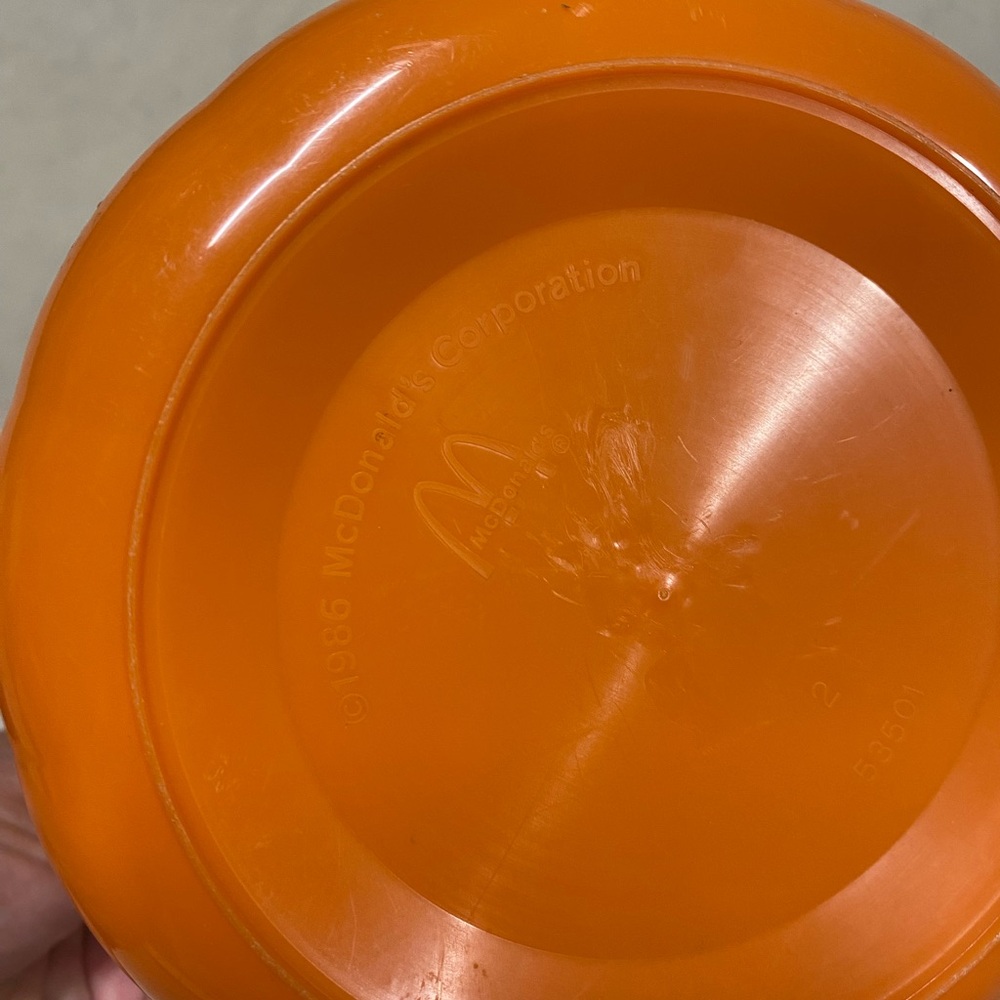 Orange Pumpkin Halloween Bucket McDonalds 1986
McBoo Vintage! 🍁🧡 - Picture 6 of 8